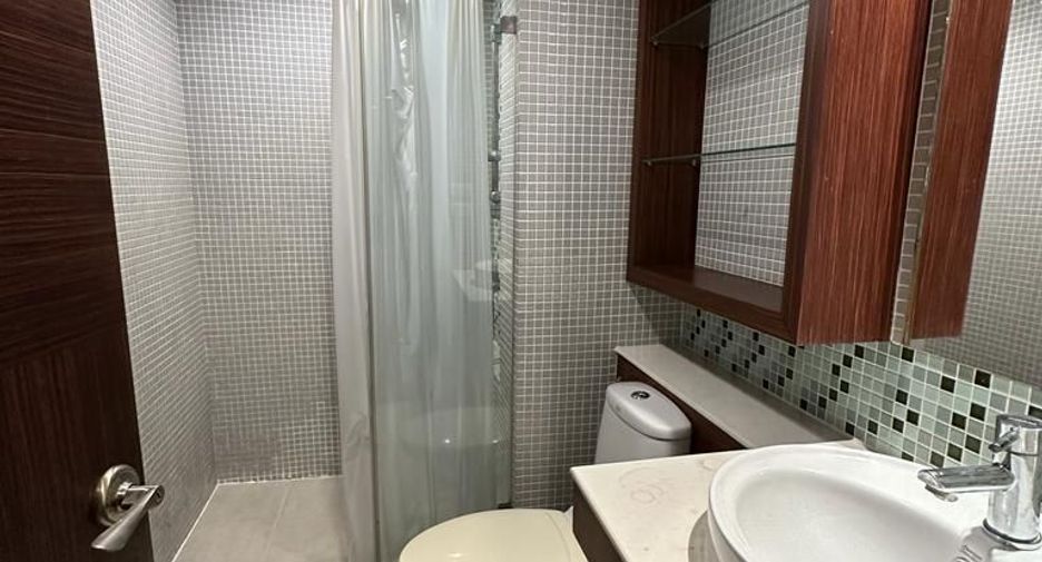 For sale 2 bedrooms condo in Watthana, Bangkok
