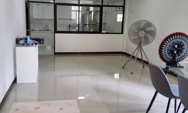 For rent 3 bedrooms house in Watthana, Bangkok
