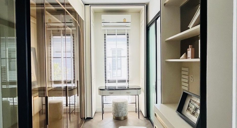 For rent 4 bedrooms house in Saphan Sung, Bangkok