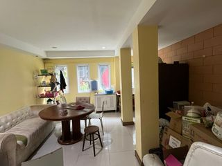 For rent 4 bedrooms retail Space in Watthana, Bangkok