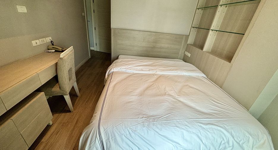 For rent 2 bedrooms condo in Watthana, Bangkok