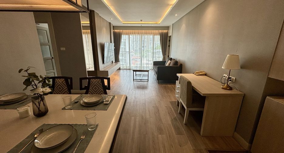 For rent 2 bedrooms condo in Watthana, Bangkok