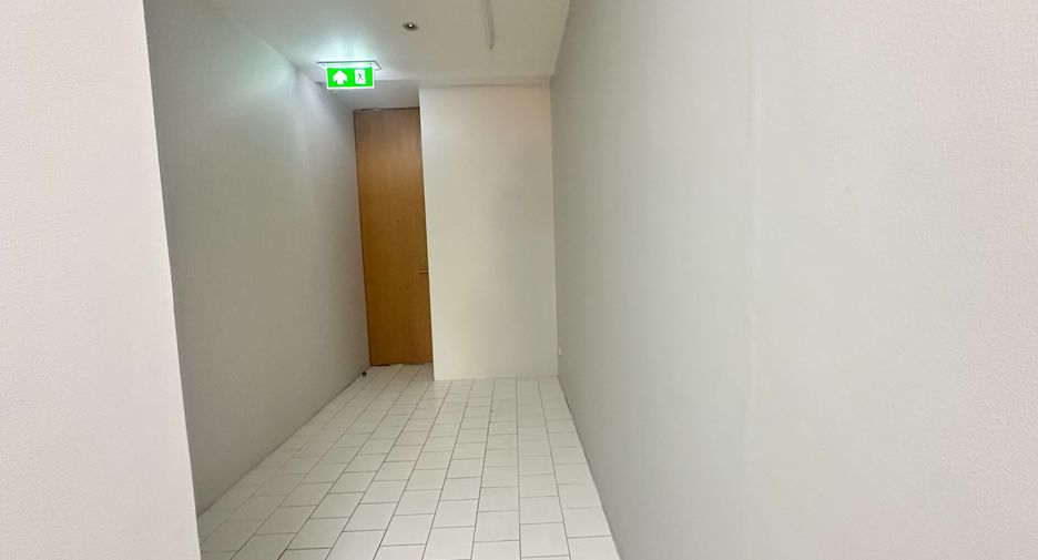 Apartment zur Miete mit 3 Zimmer in Watthana, Bangkok
