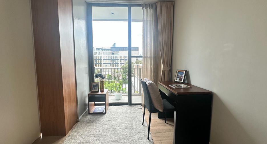 For rent 2 bedrooms apartment in Watthana, Bangkok