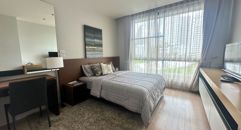 For rent 2 bedrooms apartment in Watthana, Bangkok