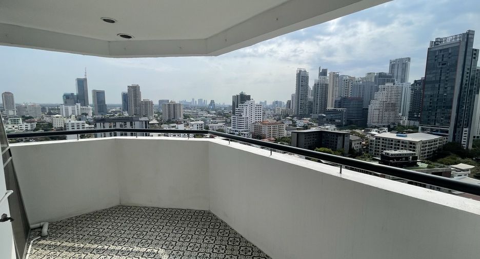 Wohnung zur Miete mit 2 Zimmer in Khlong Toei, Bangkok
