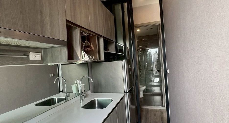 For rent 1 bed condo in Watthana, Bangkok