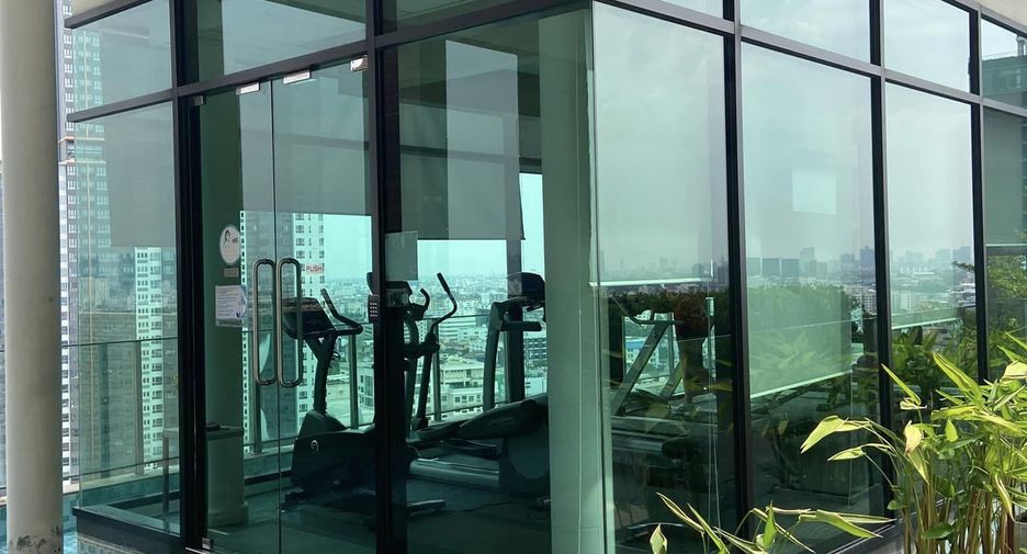 For rent 1 bed condo in Huai Khwang, Bangkok