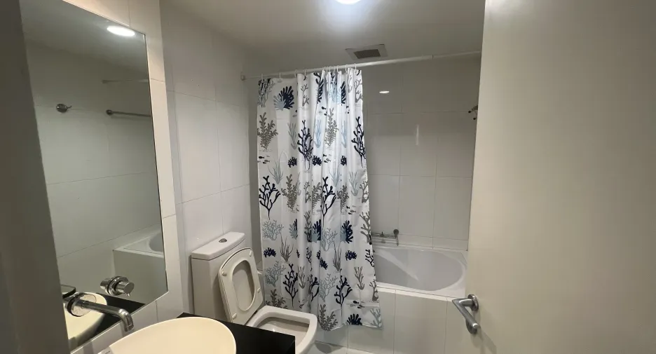 For rent 2 bedrooms condo in Watthana, Bangkok