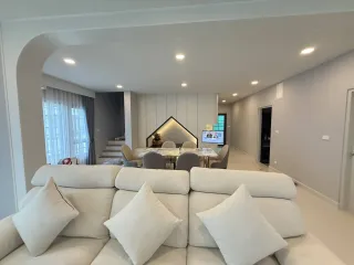 出租 4 卧室 独立屋 在 Bang Phli, Samut Prakan