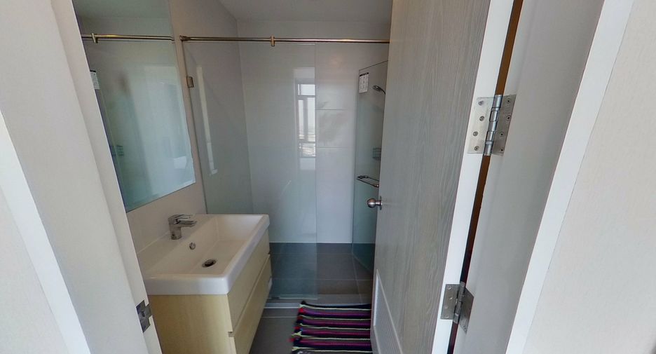 For sale 2 bedrooms condo in Bang Sue, Bangkok