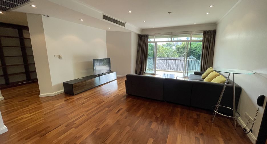 For rent 3 bedrooms condo in Watthana, Bangkok
