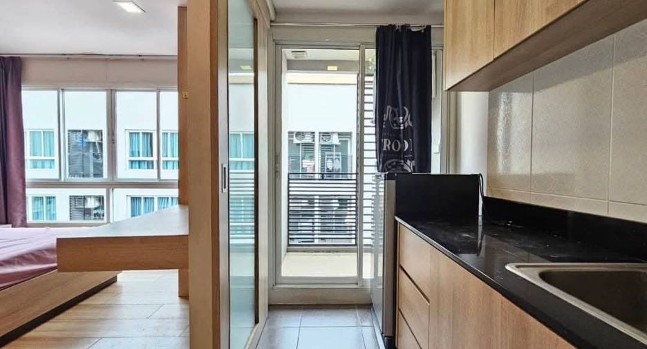Casa en alquiler de 4 habitaciones en Bang Phli, Samut Prakan
