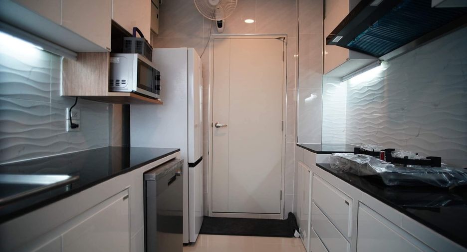 Casa en alquiler de 4 habitaciones en Bang Phli, Samut Prakan