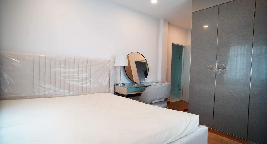 Casa en alquiler de 4 habitaciones en Bang Phli, Samut Prakan