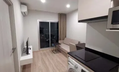 Wohnung zur Miete mit 1 Zimmer in Huai Khwang, Bangkok