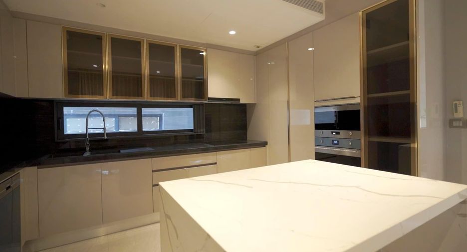 ให้เช่า 4 ห้องนอน วิลล่า ใน ยานนาวา, กรุงเทพฯ