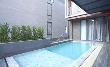 Villa en alquiler de 4 habitaciones en Yan Nawa, Bangkok