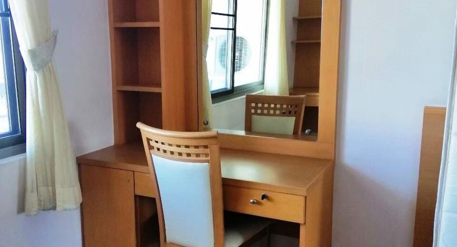ให้เช่า 3 ห้องนอน คอนโด ใน วัฒนา, กรุงเทพฯ