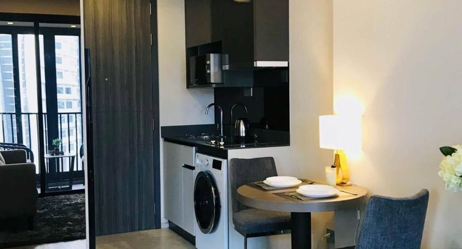 For rent 1 bed condo in Khlong Toei, Bangkok