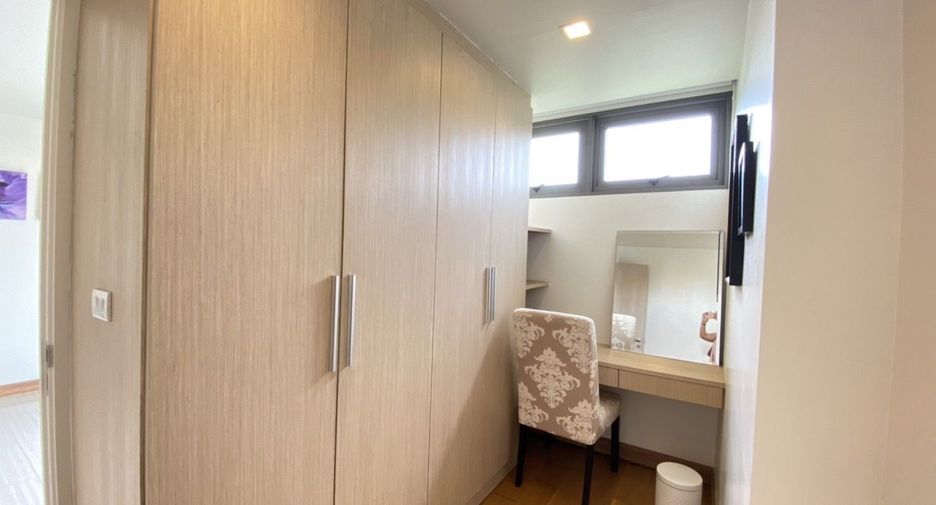 For sale 1 bed condo in Watthana, Bangkok