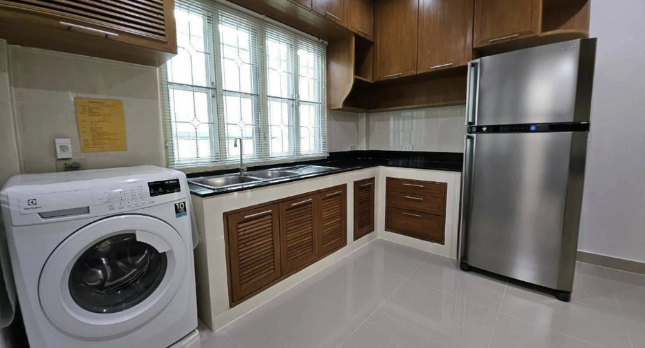 For rent 3 bedrooms house in Bang Phli, Samut Prakan