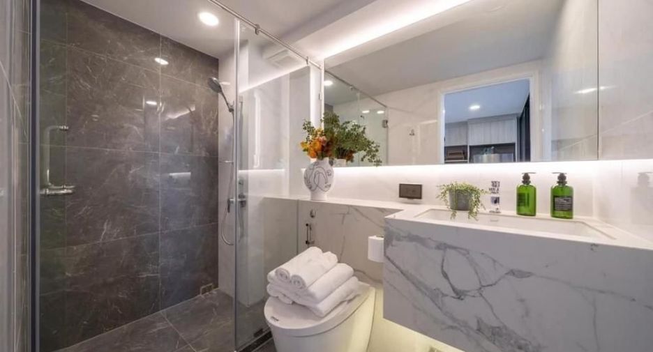 For sale 1 bed condo in Mueang Samut Prakan, Samut Prakan
