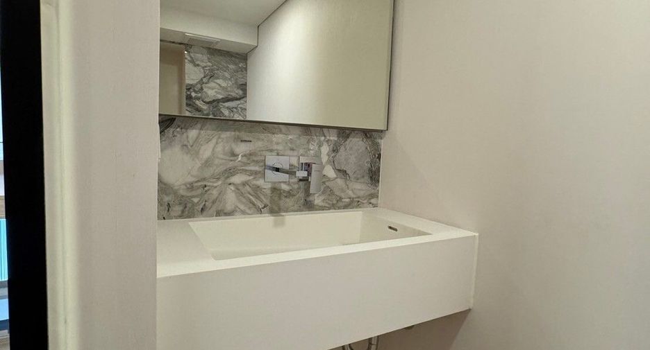 Wohnung zur Miete mit 1 Zimmer in Huai Khwang, Bangkok