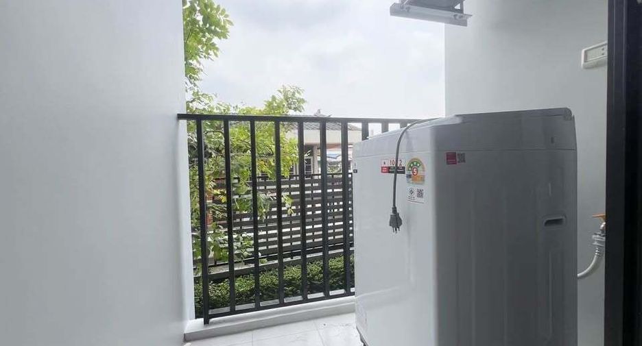 For rent 1 bed condo in Wang Thonglang, Bangkok