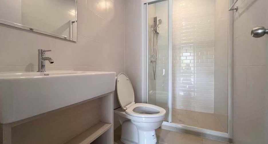 For rent 1 bed condo in Wang Thonglang, Bangkok