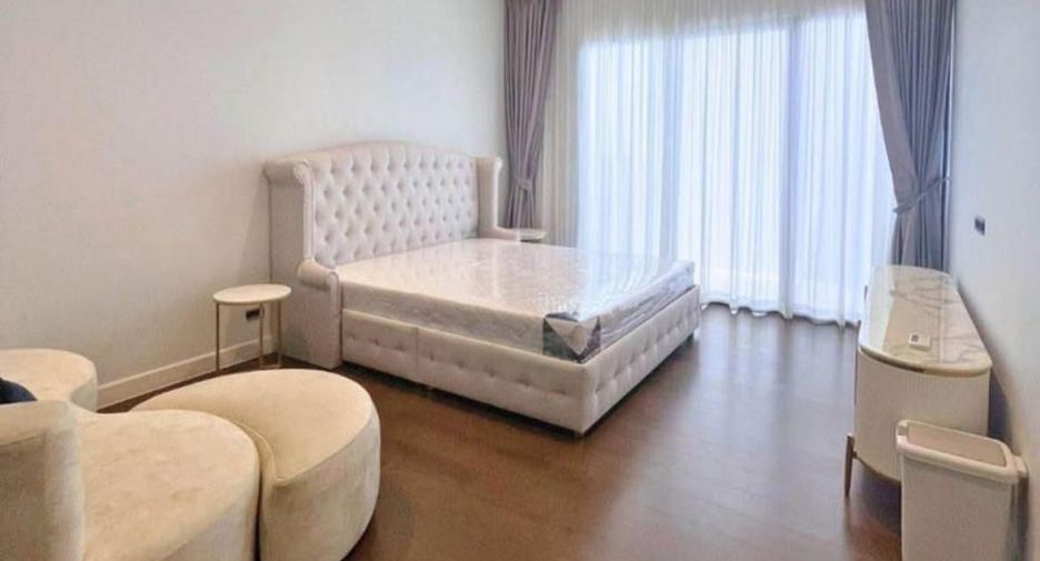 For rent 4 bedrooms house in Bang Kapi, Bangkok