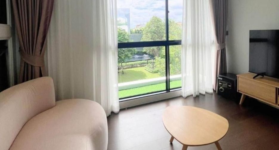 For rent 4 bedrooms house in Bang Kapi, Bangkok