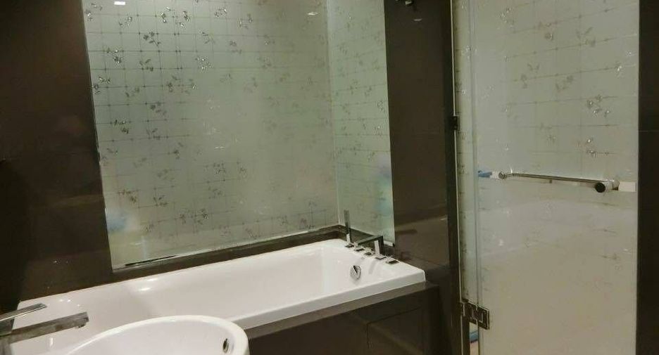 For sale 2 bedrooms condo in Phaya Thai, Bangkok