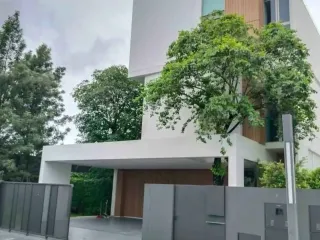 For rent 3 bedrooms house in Saphan Sung, Bangkok