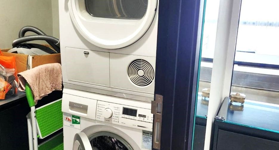 For sale 1 bed condo in Khlong Toei, Bangkok