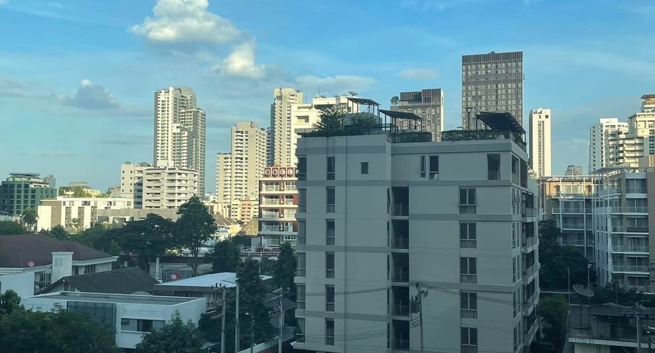 Condo en alquiler de 1 habitaciones en Khlong Toei, Bangkok