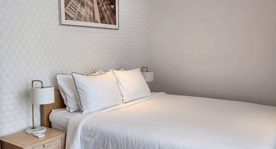 For rent 2 bedrooms condo in Khlong Toei, Bangkok