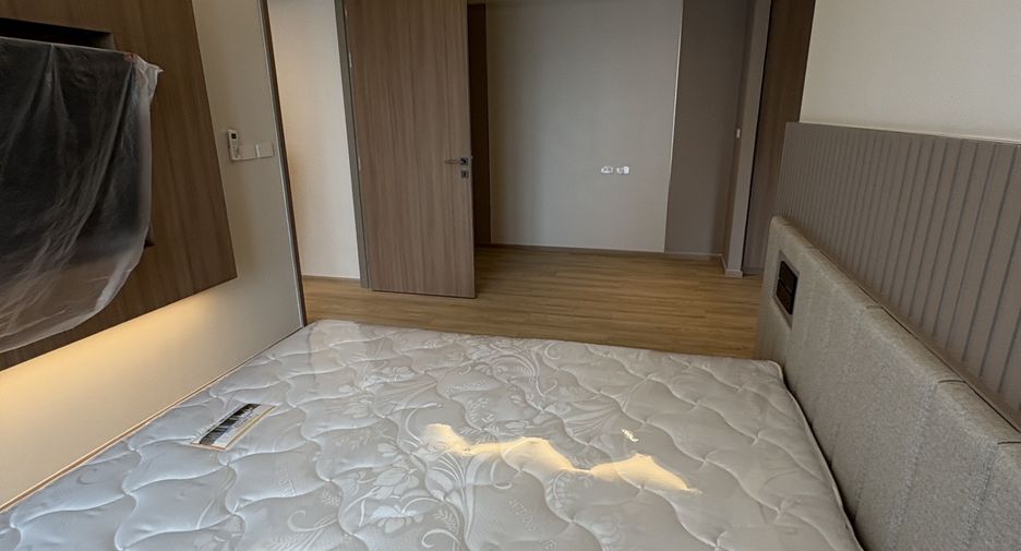 For rent 2 bedrooms apartment in Watthana, Bangkok