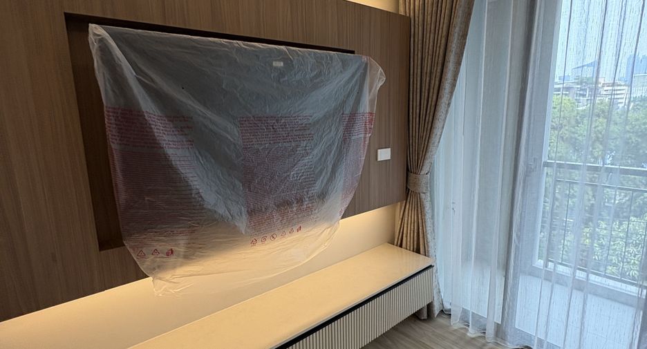 For rent 2 bedrooms apartment in Watthana, Bangkok