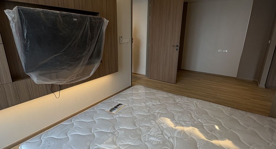 For rent 2 bedrooms apartment in Watthana, Bangkok