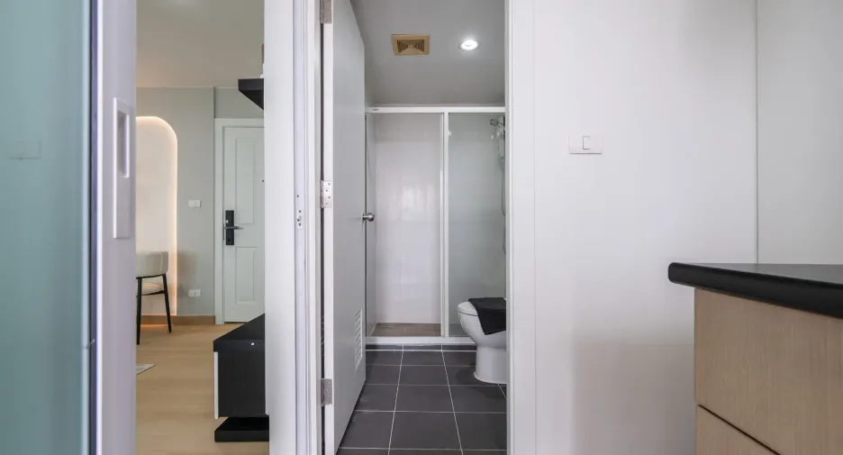 For sale studio condo in Phra Khanong, Bangkok