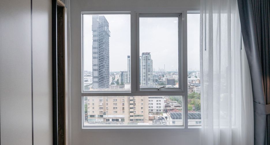 For sale studio condo in Phra Khanong, Bangkok