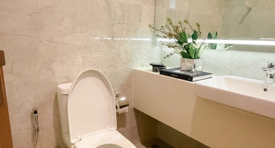 For rent 2 ベッドルーム condo in Watthana, Bangkok