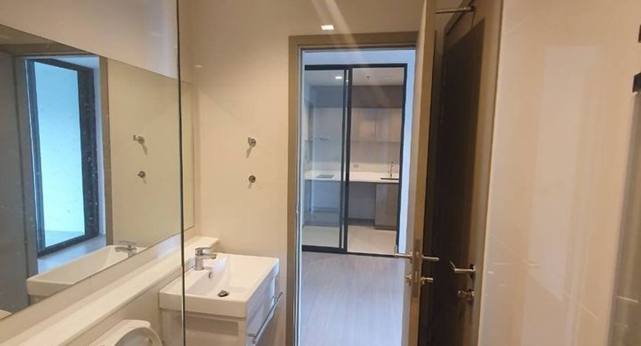 For sale 1 bed condo in Huai Khwang, Bangkok