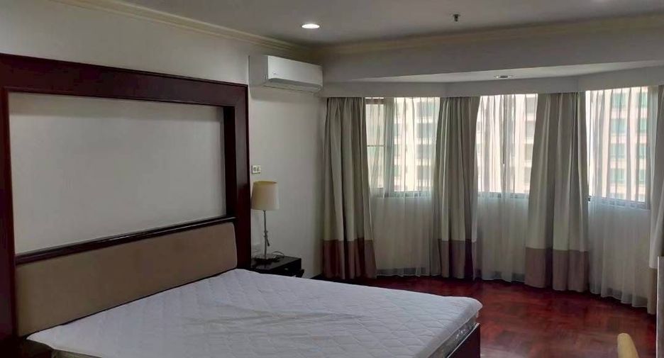 For rent 2 bedrooms condo in Khlong Toei, Bangkok