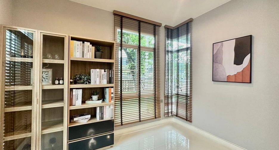 Casa en alquiler de 4 habitaciones en Bang Phli, Samut Prakan