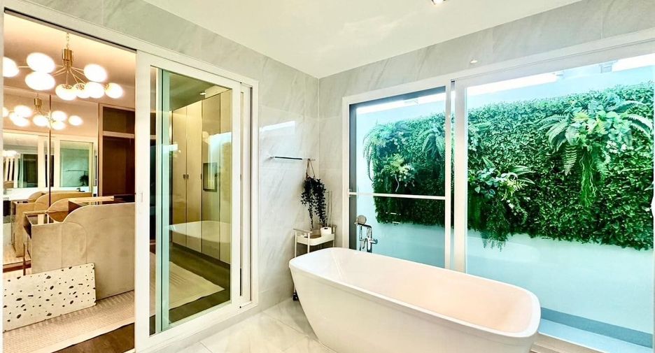 Casa en alquiler de 4 habitaciones en Bang Phli, Samut Prakan