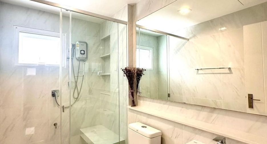 Casa en alquiler de 4 habitaciones en Bang Phli, Samut Prakan