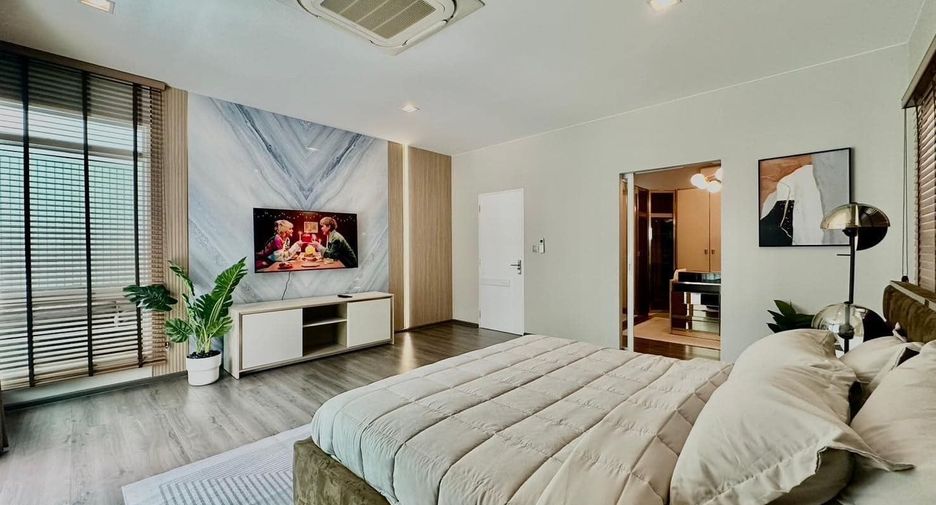 Casa en alquiler de 4 habitaciones en Bang Phli, Samut Prakan