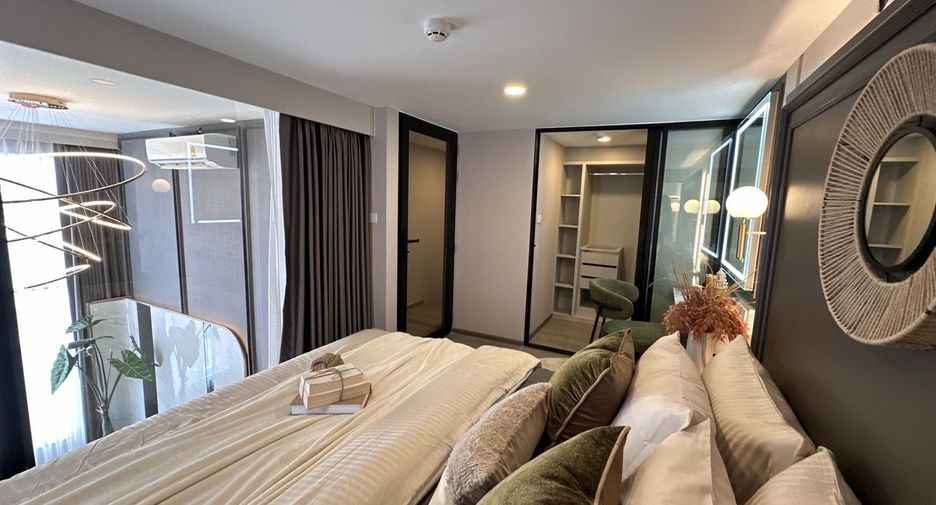 For rent 2 bedrooms condo in Huai Khwang, Bangkok